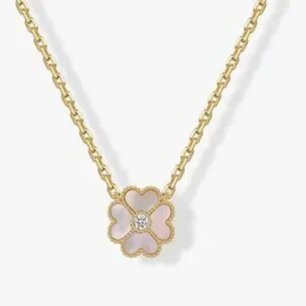 NEW?14K Gold Plated Clover Necklace